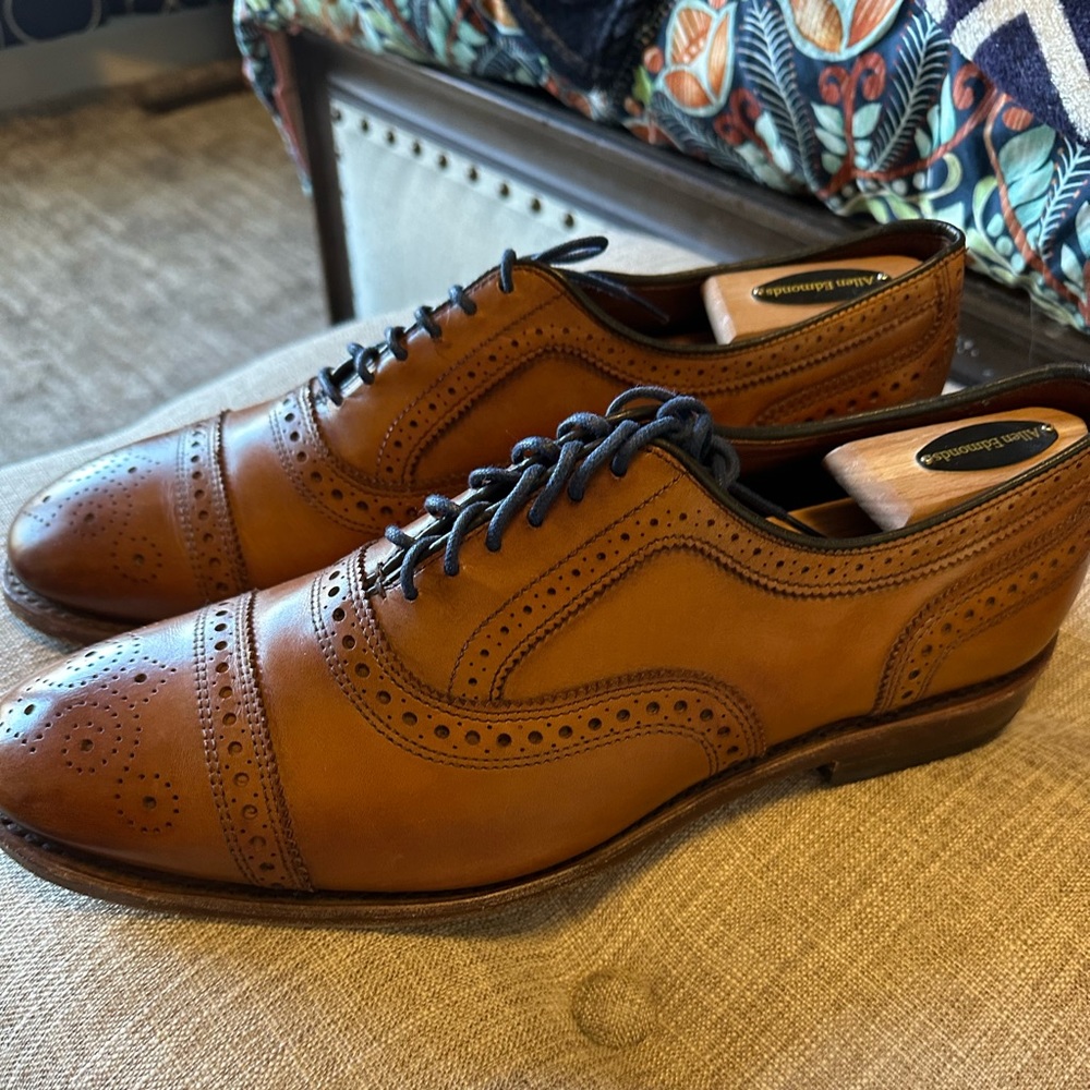 Allen Edmonds 10 D Strand Cap Toe Oxford in Walnut Brown